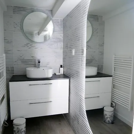 *romance Jacuzzi* Pour Les Amoureux Ou Les Solos Apartment Deuil-la-Barre
